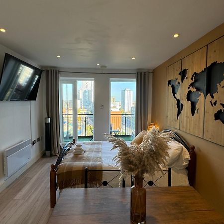 Cozy Flat With Balcony Apartment London Ngoại thất bức ảnh